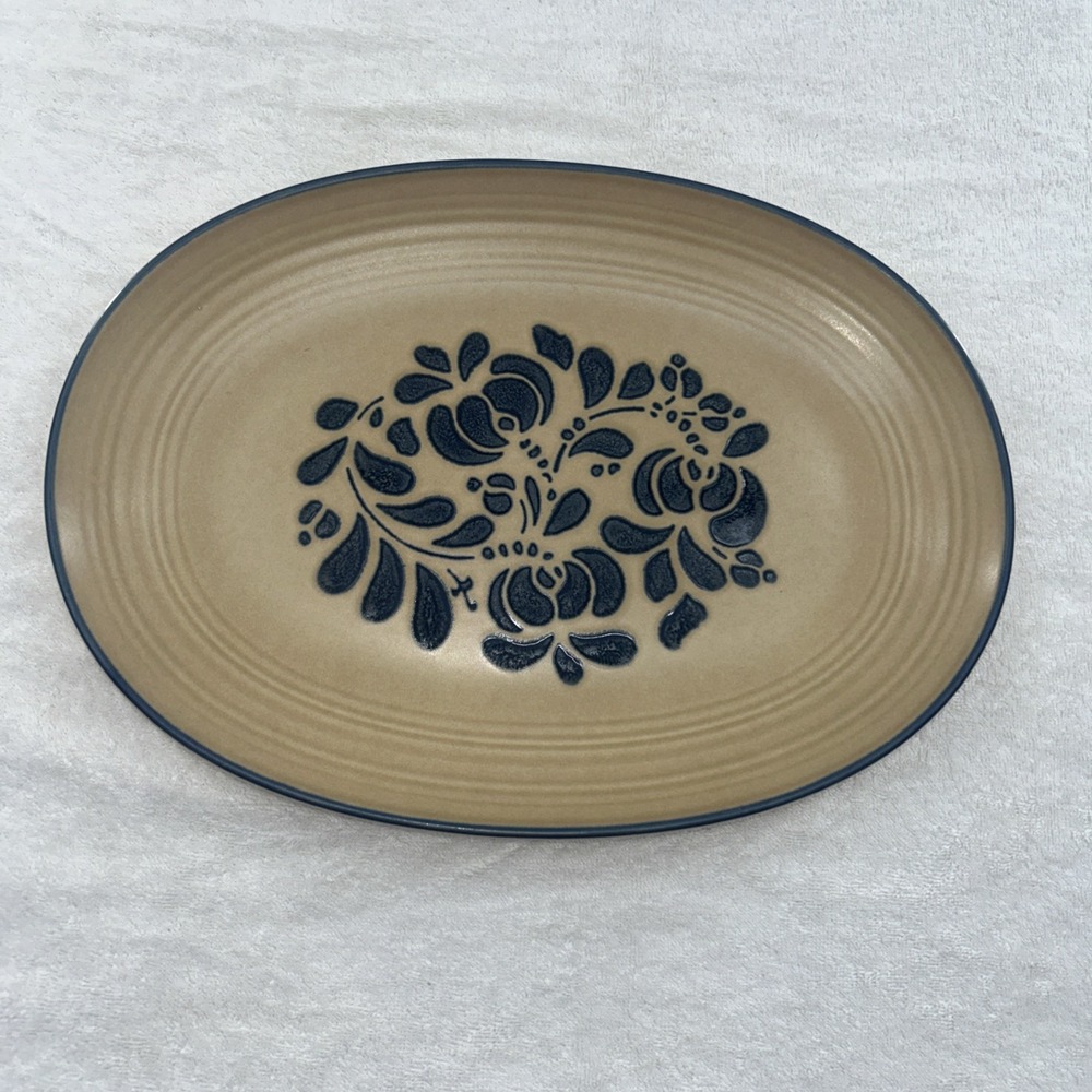 Pfaltzgraff Folk Art 14"x 10" Oval Large Serving Platter EUC Made In USA